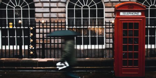 Changing sounds of English, Red telephone box on London Street